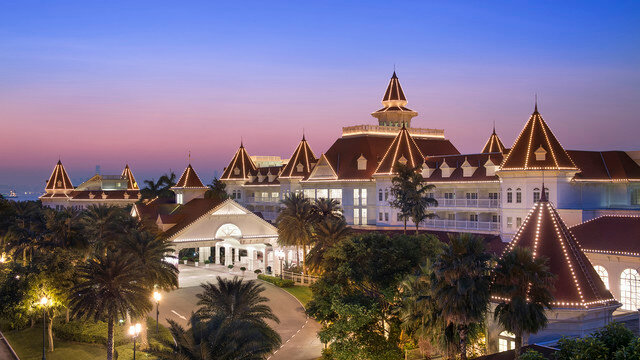 Фото Hong Kong Disneyland Hotel
