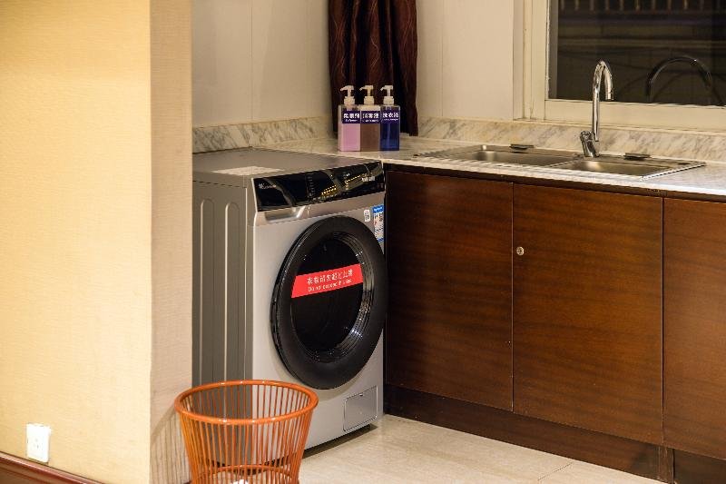 Фото Leeden Hotel Chengdu