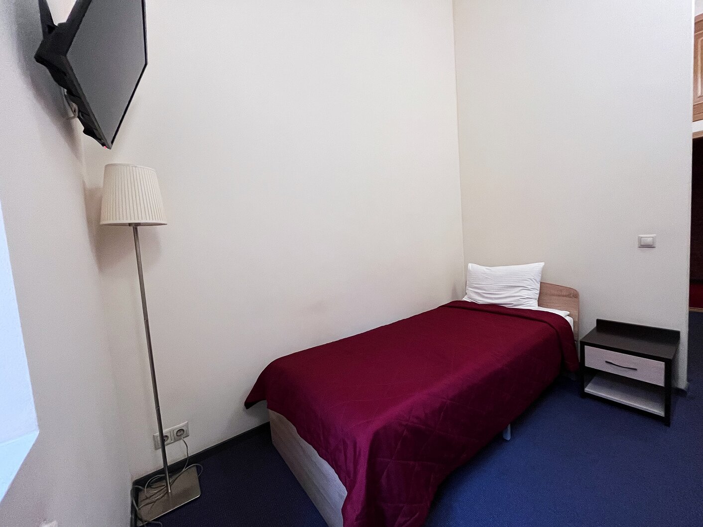 Фото Демократ