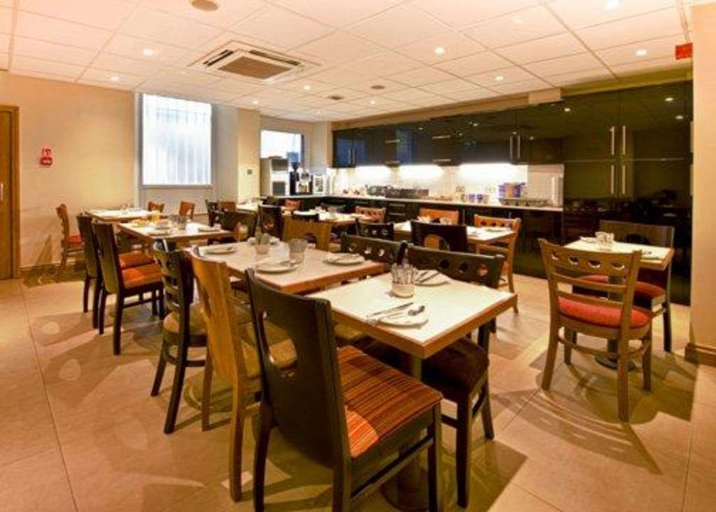 Фото Comfort Inn Hyde Park