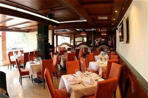 Гостиница Hotel Century Plaza