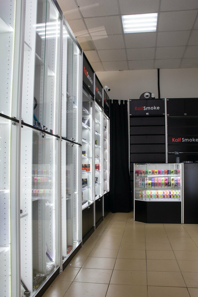 Tobacco and smoking accessories shop Kaif Smoke, Saint Petersburg, photo