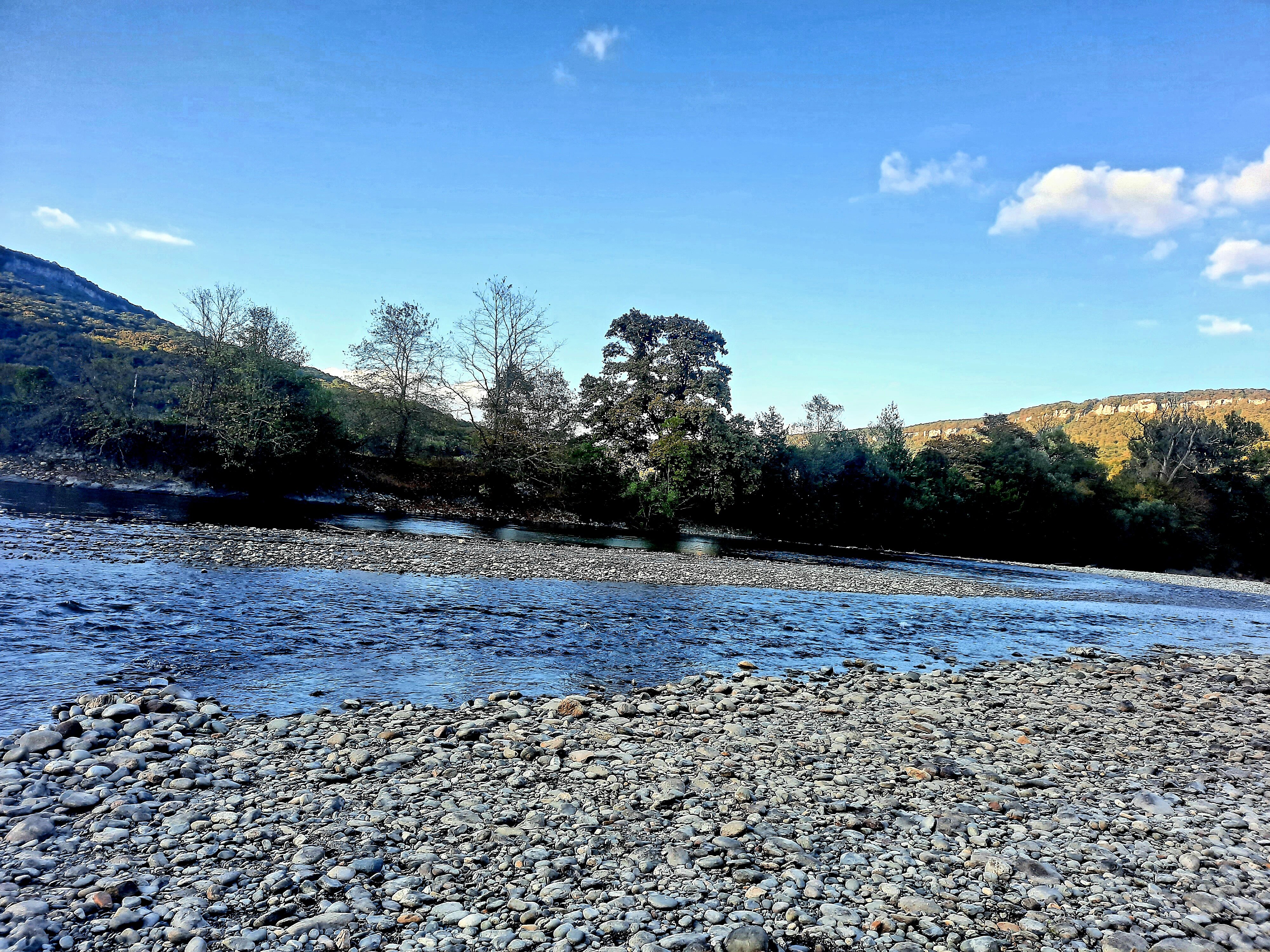 Фото У реки