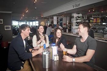 Фото Nightcap at Hotel Victor