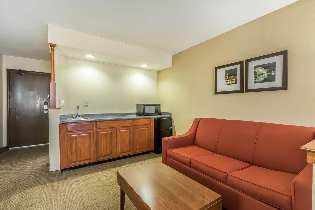 Фото Comfort Inn Nashville West