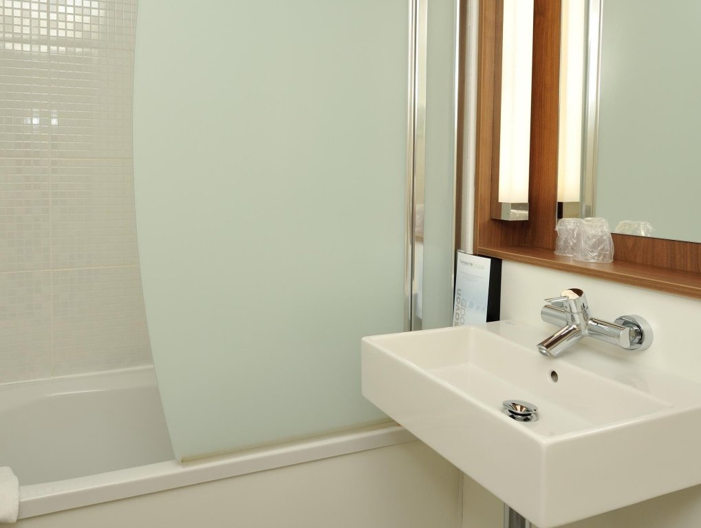 Фото Hotel Campanile Grenoble Sud - Seyssins