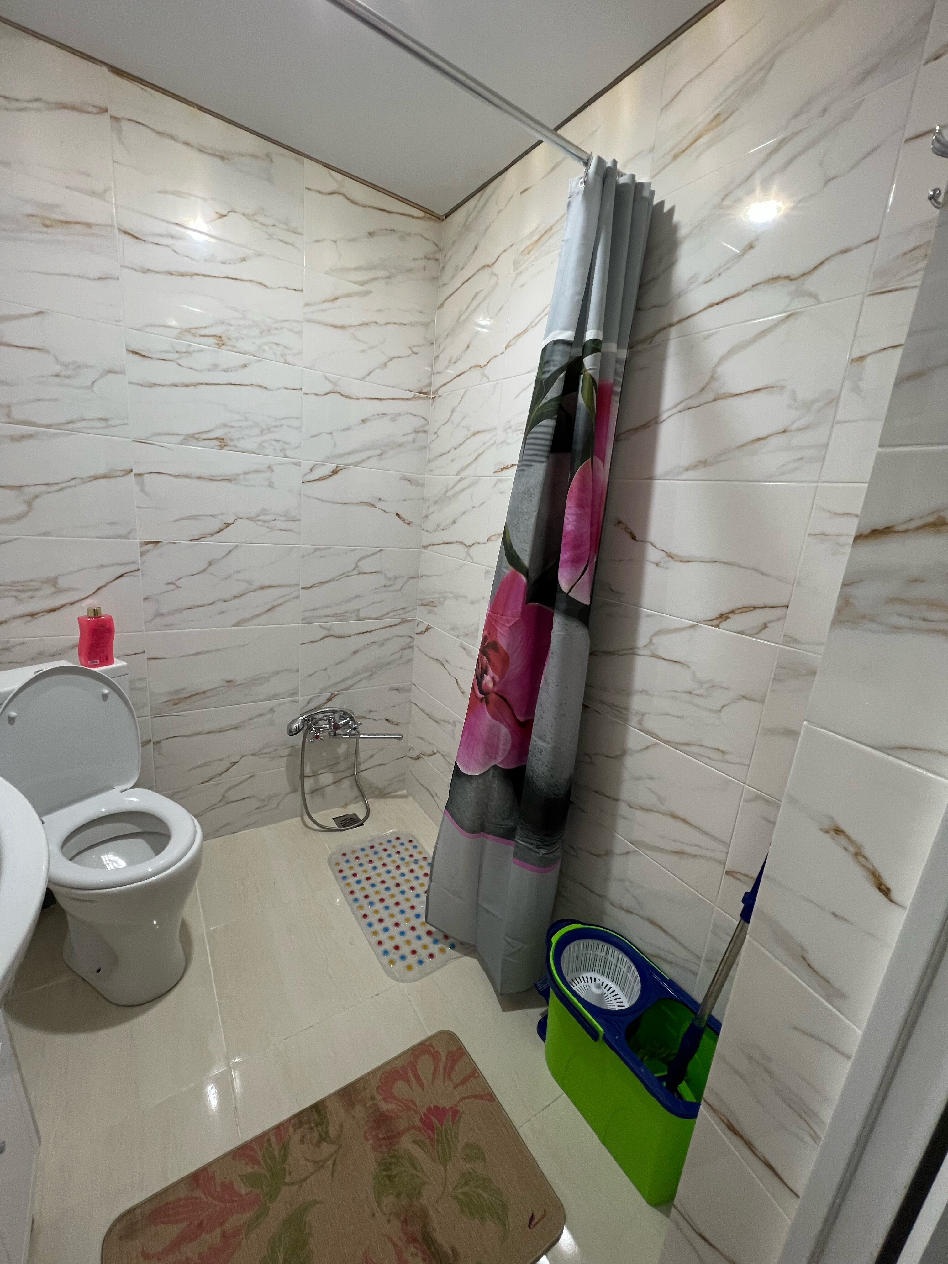 Фото У водопада Тобот