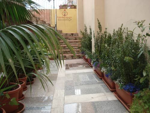 Фото Guest House Il Giardino Segreto
