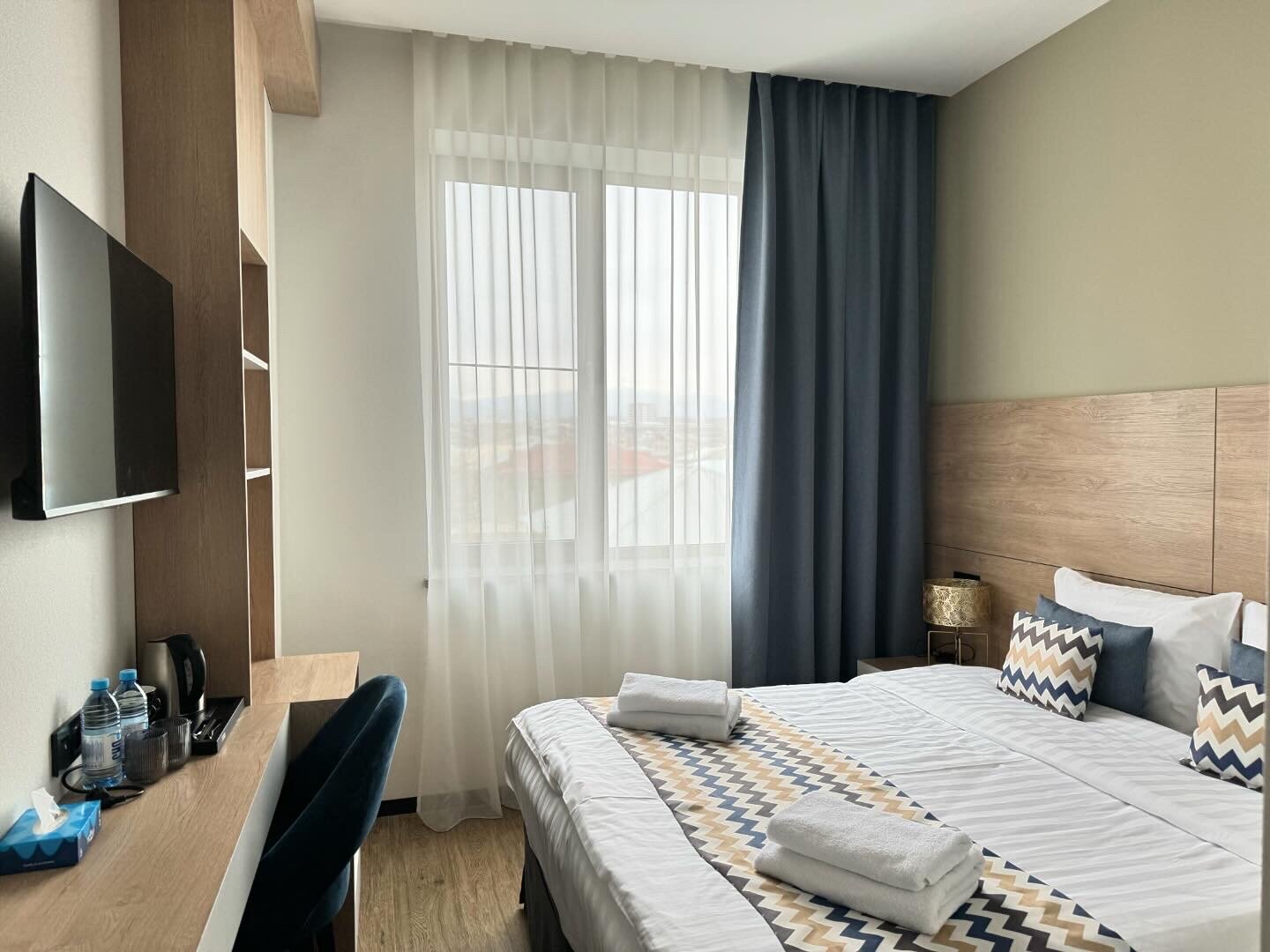 Фото 4Guest Hotel