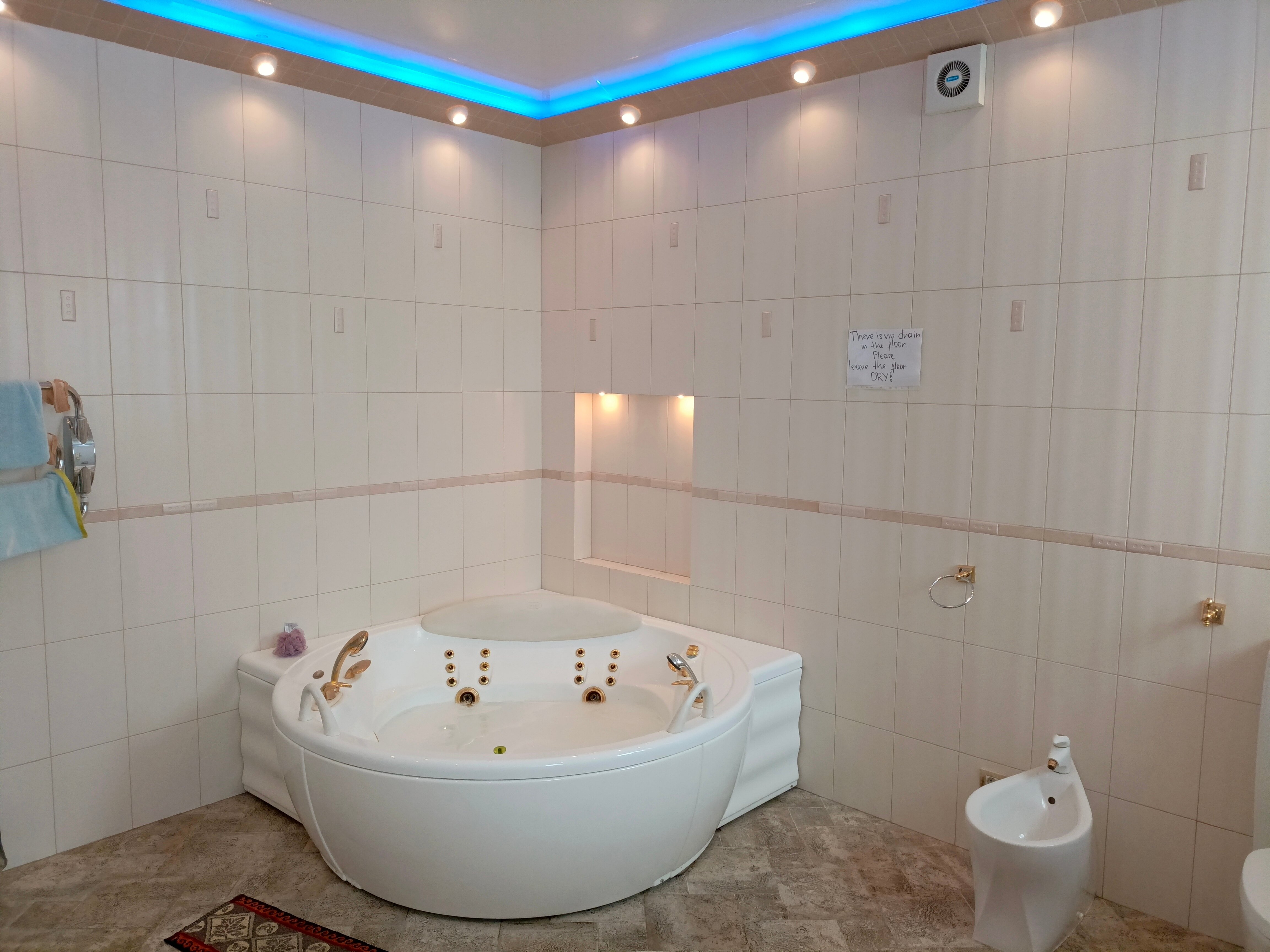 Фото Busse House