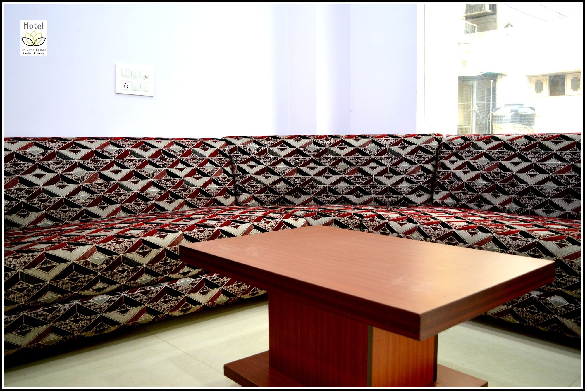 Фото Hotel Thikana Palace