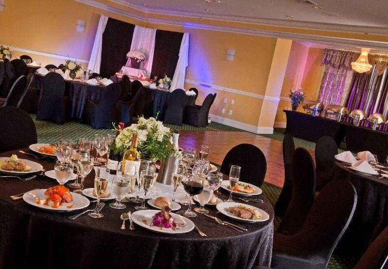 Фото Courtyard by Marriott Long Island MacArthur Airport