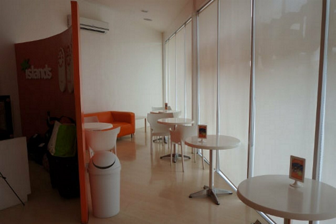 Фото Islands Stay Hotels Uptown Cebu