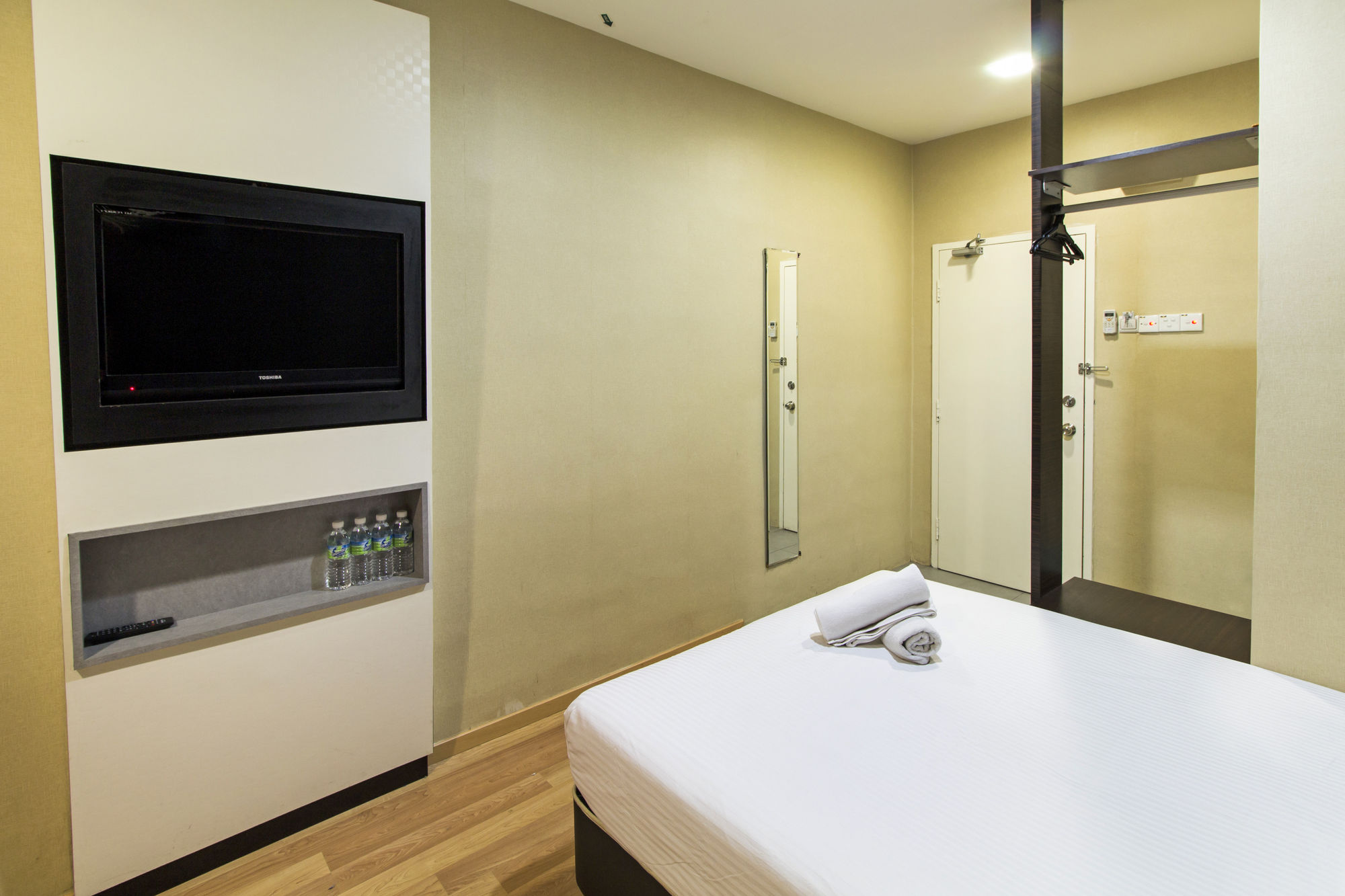 Фото Smile Hotel Wangsa Maju