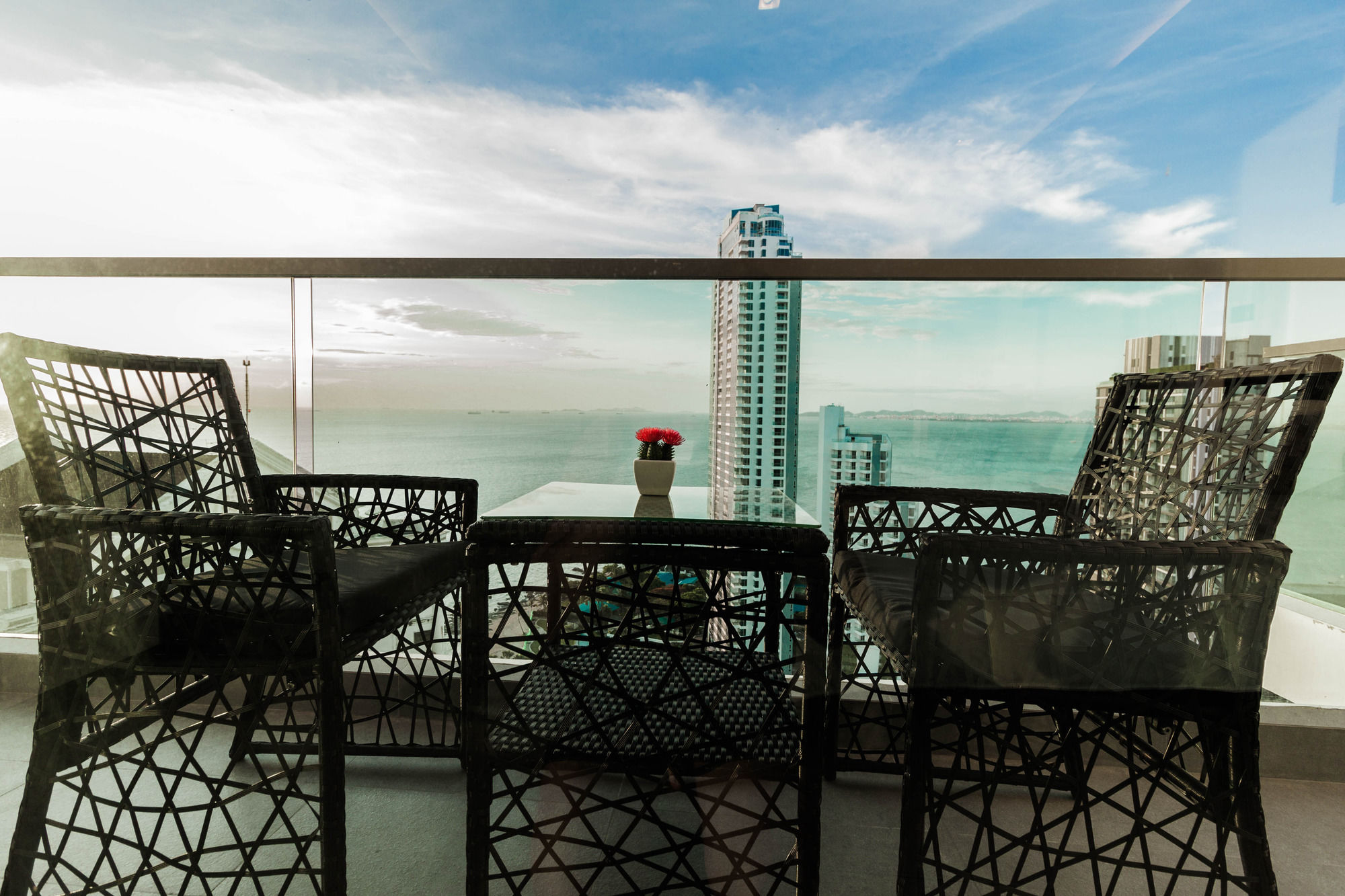 Фото Wongamat Tower condominium Naklua Pattaya Panoramic Sea View