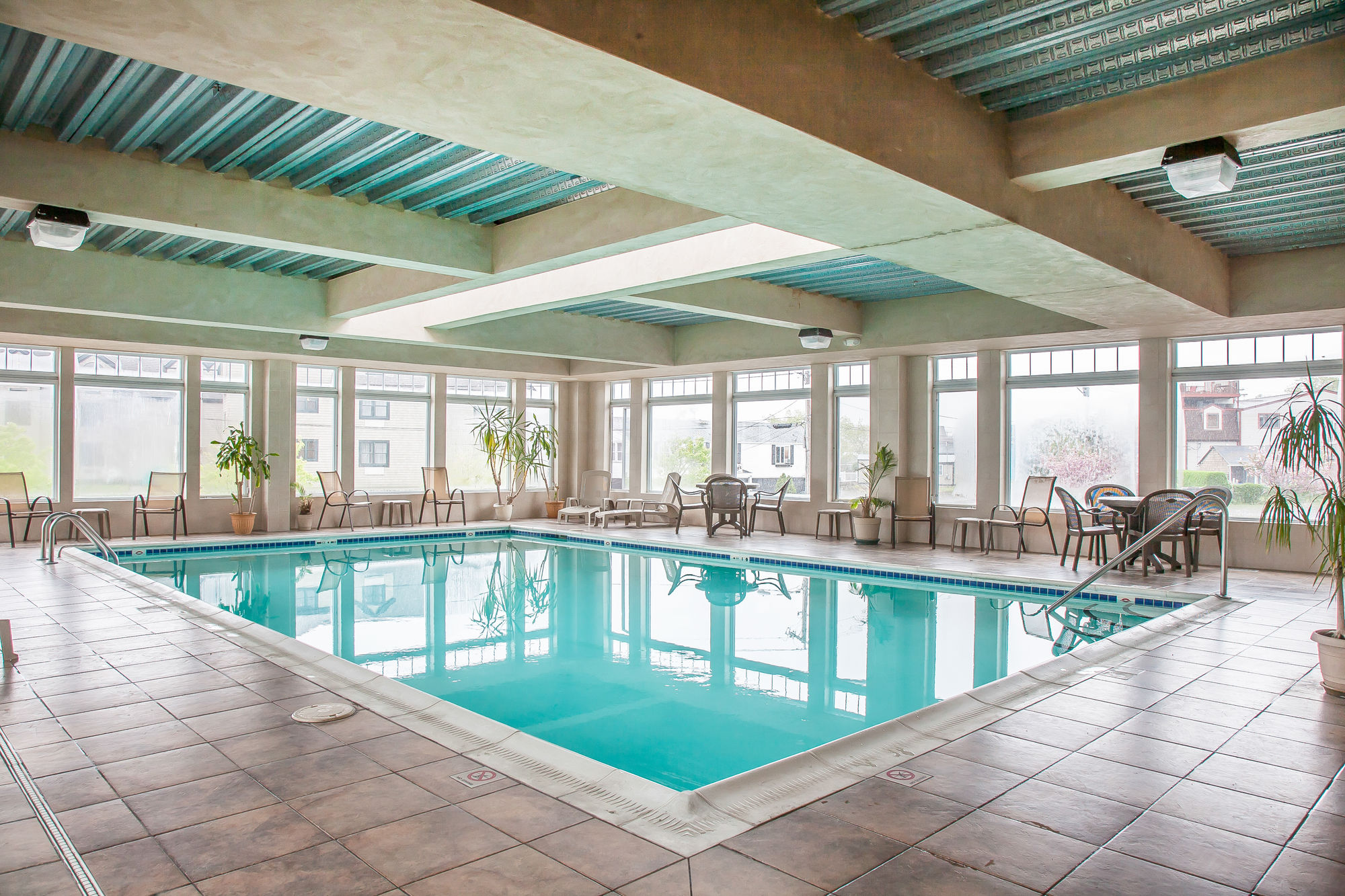 Фото Atlantic Beach Hotel Newport