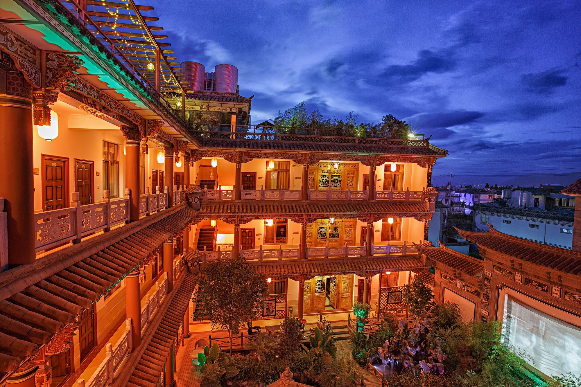 Фото отеля 2