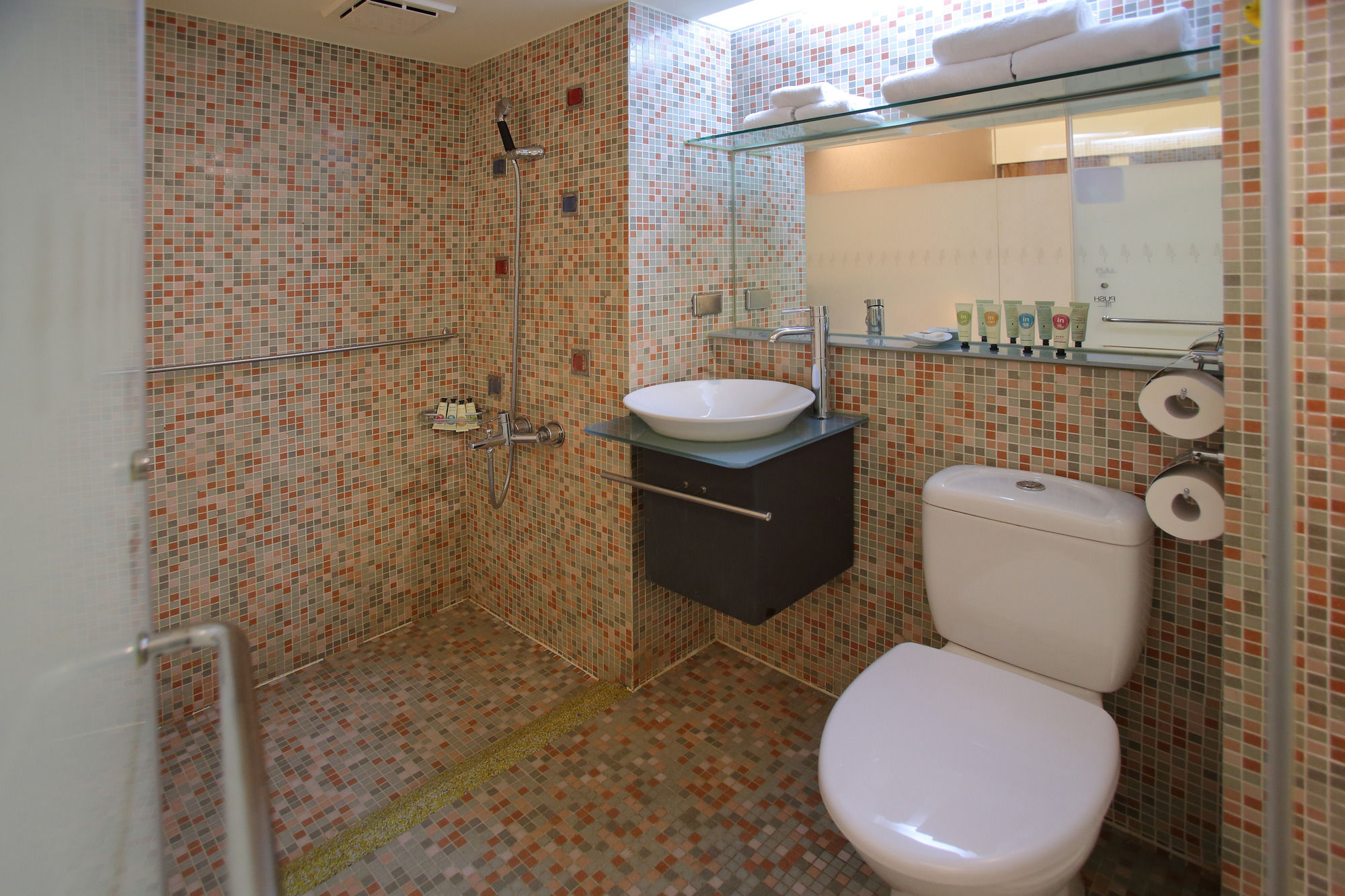 Фото In One City Inn