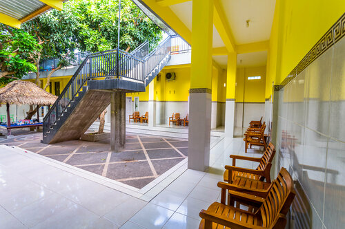 Гостиница Oyo 1427 Azzahra Guest House в Матараме