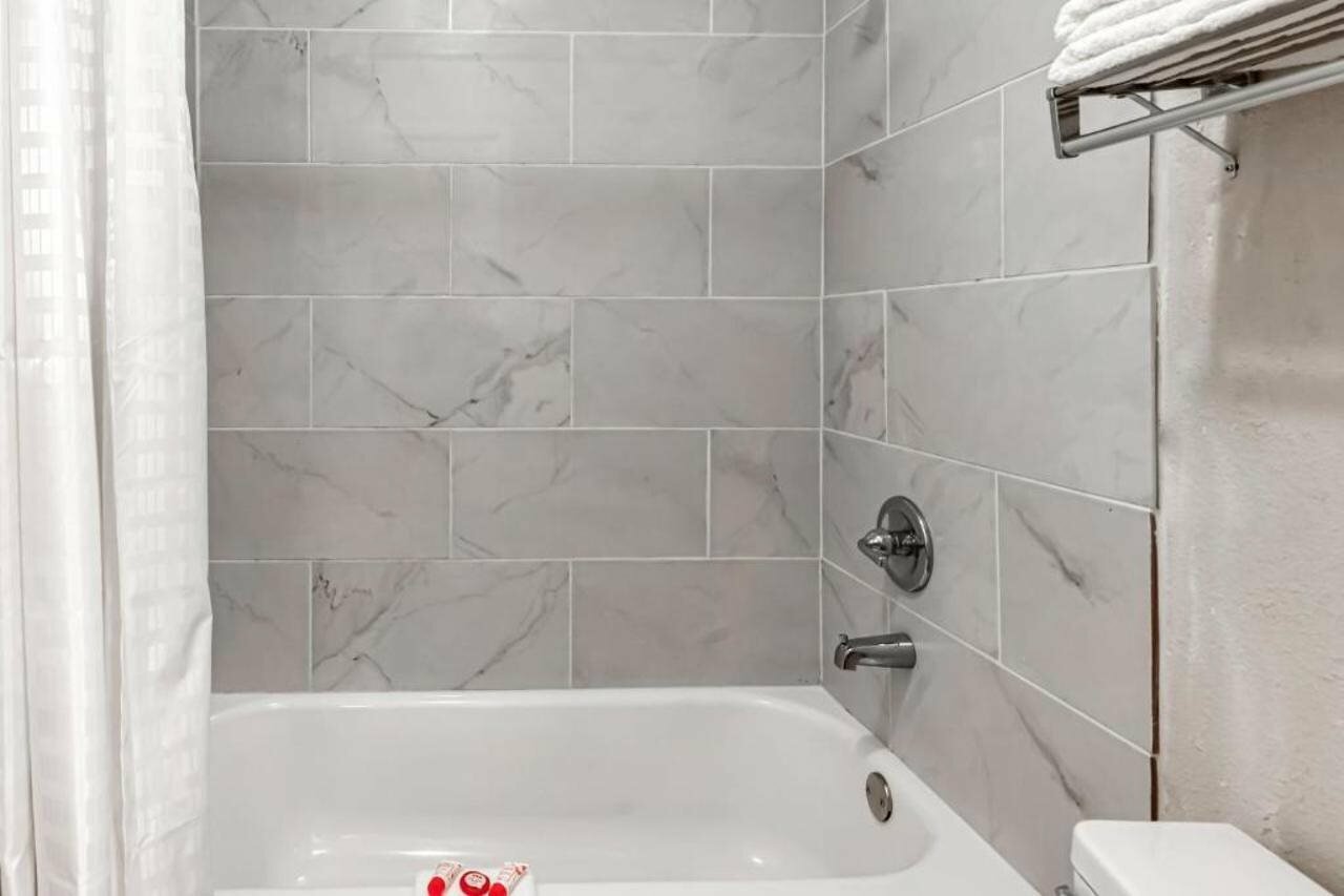 Фото Oyo Hotel Jefferson Tx Hwy 59