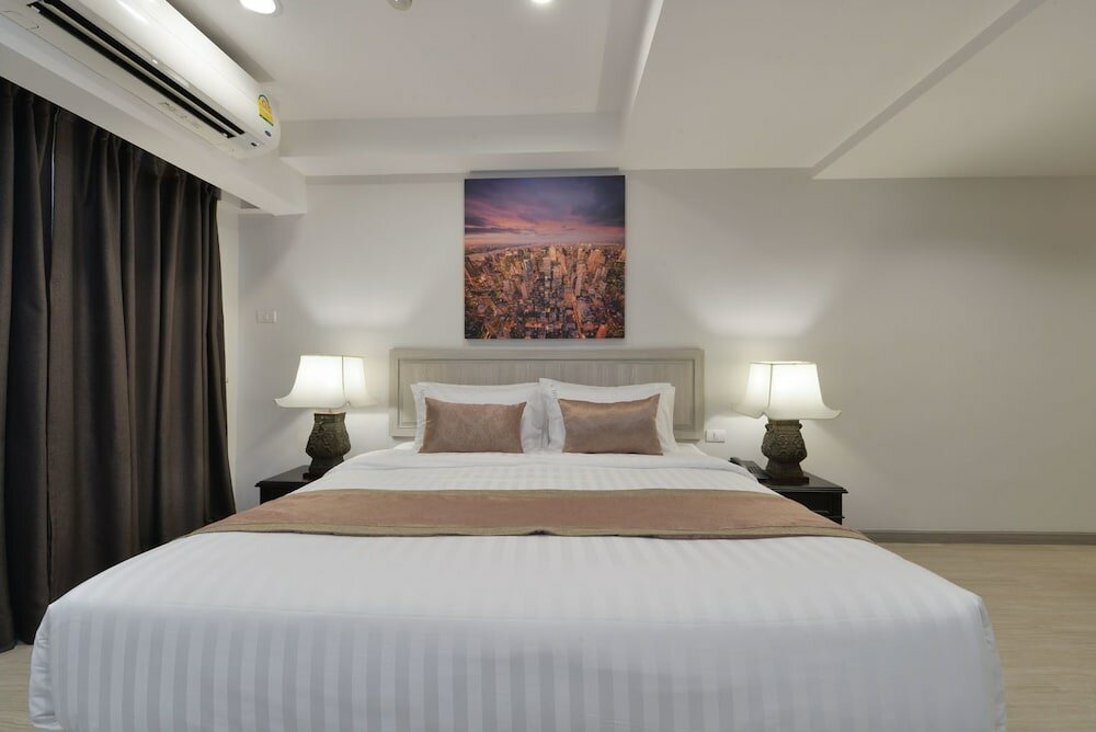 Hotel Aspira Residence Ruamrudee, Bangkok, photo