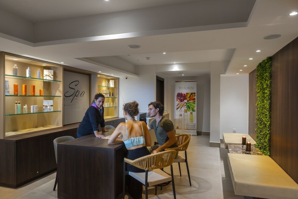 Фото Leonardo Crystal CoveHotel & Spa by the Sea