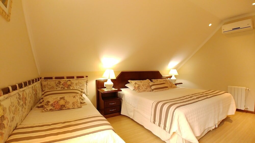 Фото Hotel Azaleia