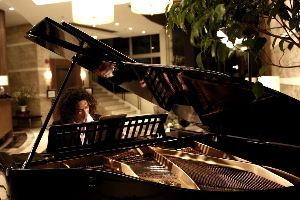 Фото The Avenue Plaza Hotel