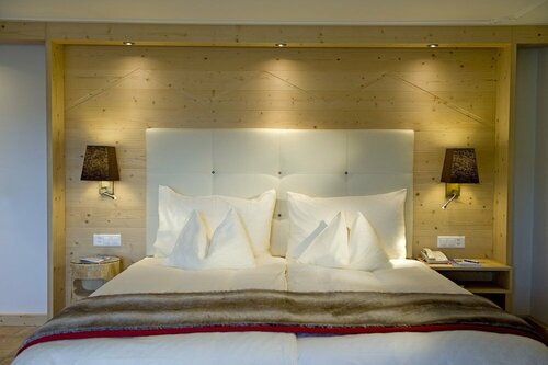 Внешний вид отеля Golfhotel Les Hauts de Gstaad & SPA в Саанене, фото 4