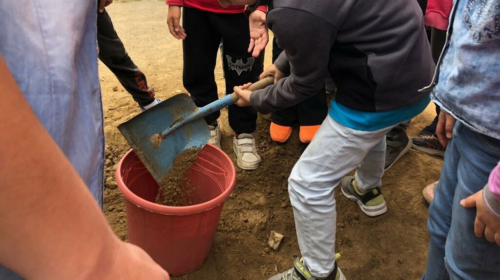 School Ayrancilar Middle School, Torbali, photo