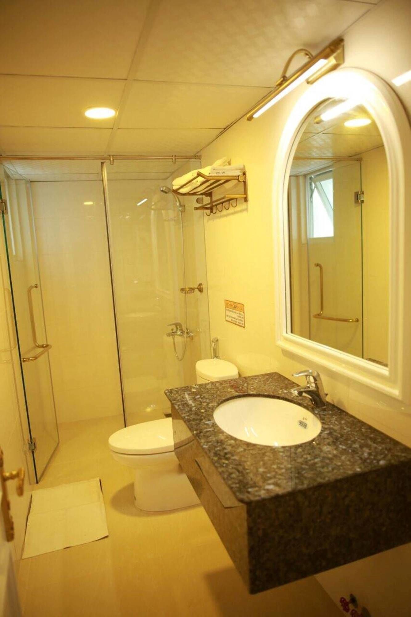 Фото Tulip Hotel 3