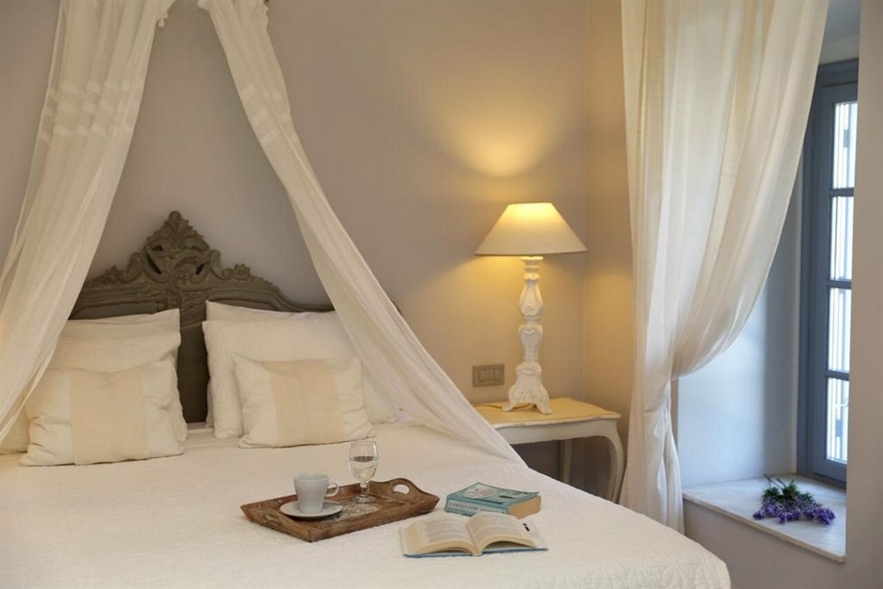 Фото Micra Anglia Boutique Hotel & SPA