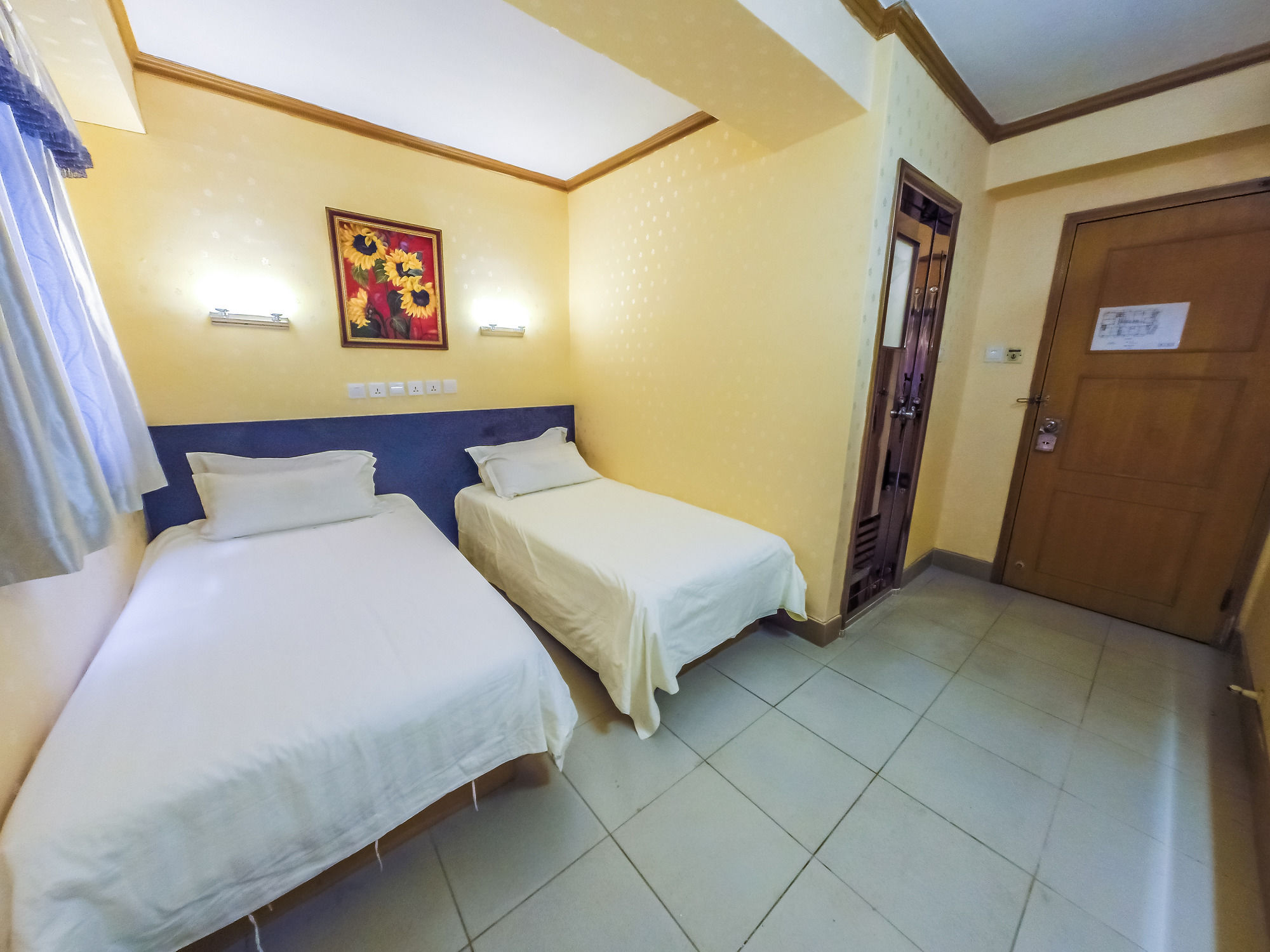 Фото Hotel Hou Kong