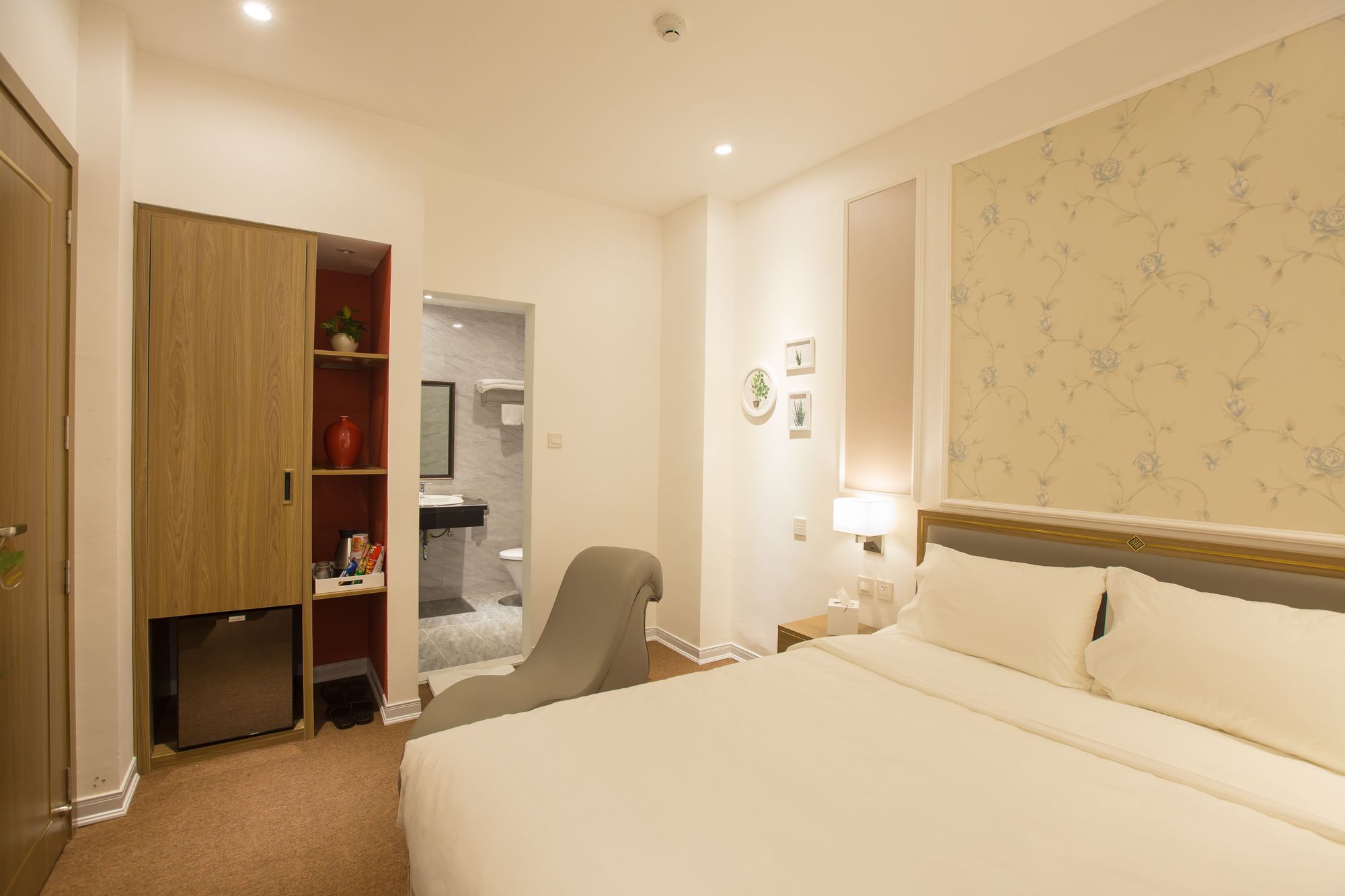 Фото Vyhouse Hanoi Hotel