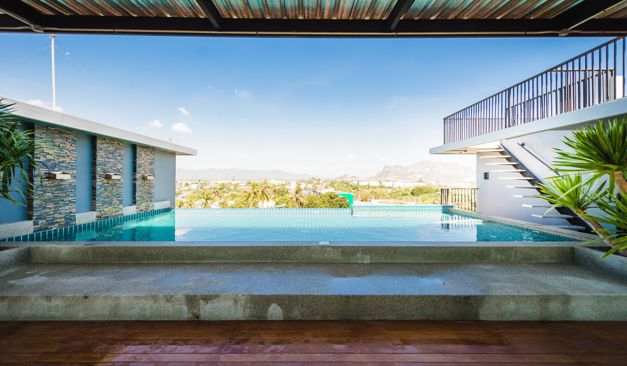 Фото C Cha-am Hotel