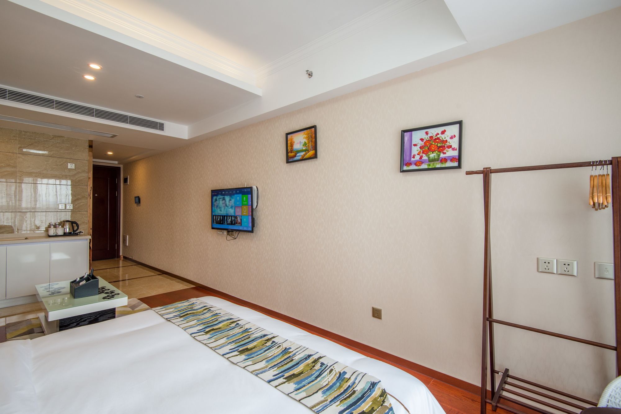 Фото Galaxy Time Apartment Hotel