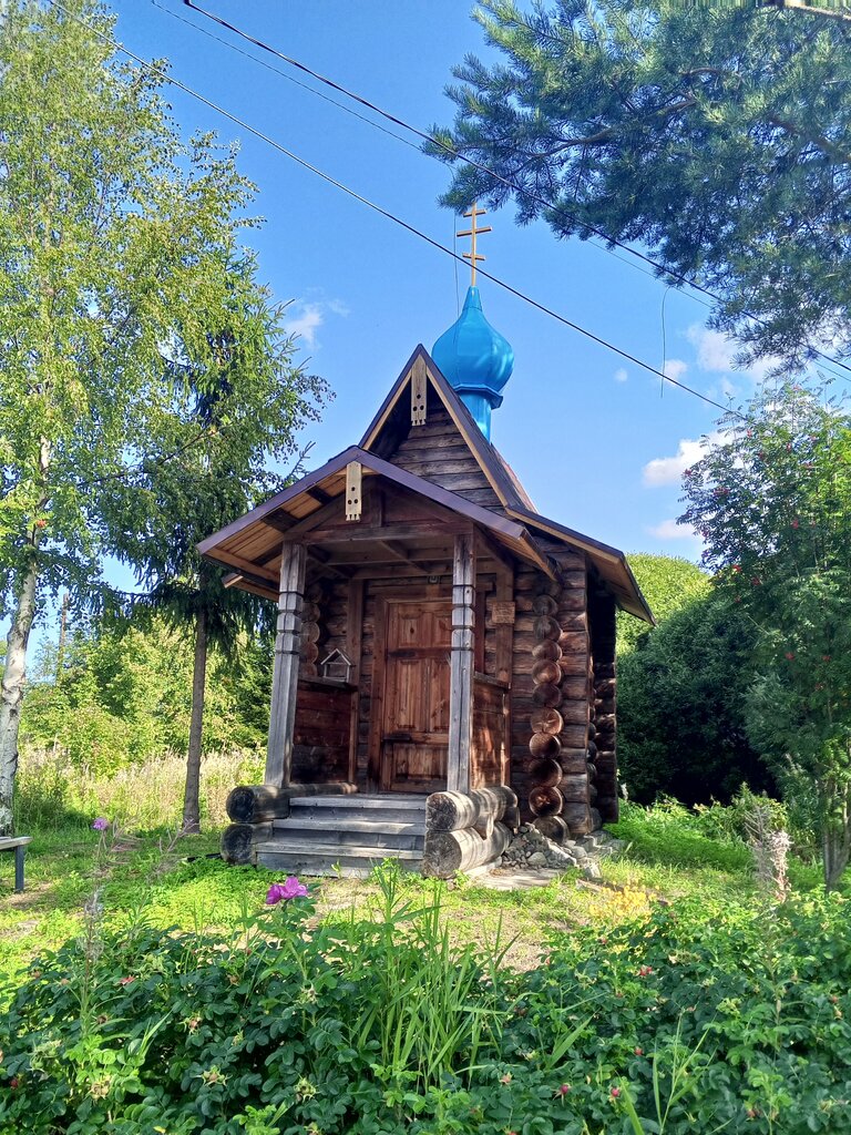 Chapel, memorial cross Часовня во имя святого великомученика и целителя Пантелеимона, Republic of Karelia, photo