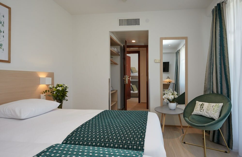 Фото Hotel Suisse