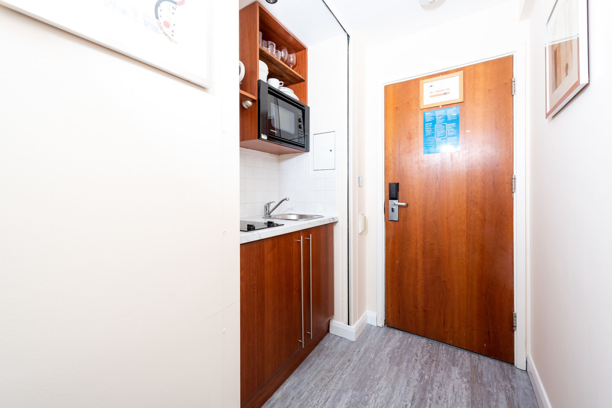 Фото Roland House Apartments