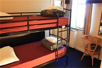 Фото Hotel Waterloo & Backpackers