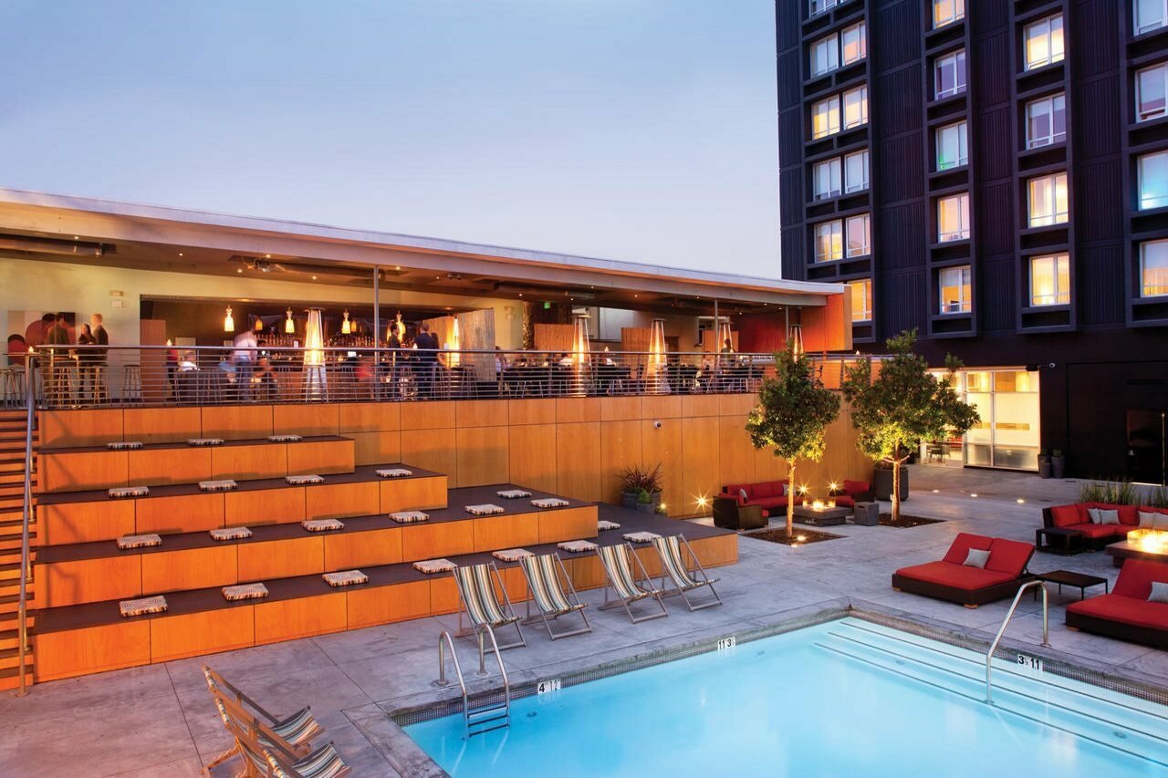 Фото June West La