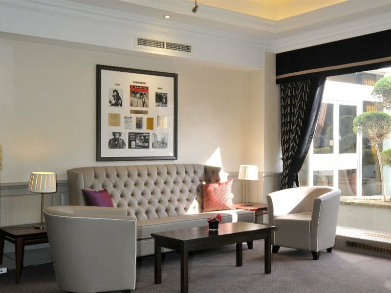 Фото The Bromley Court Hotel