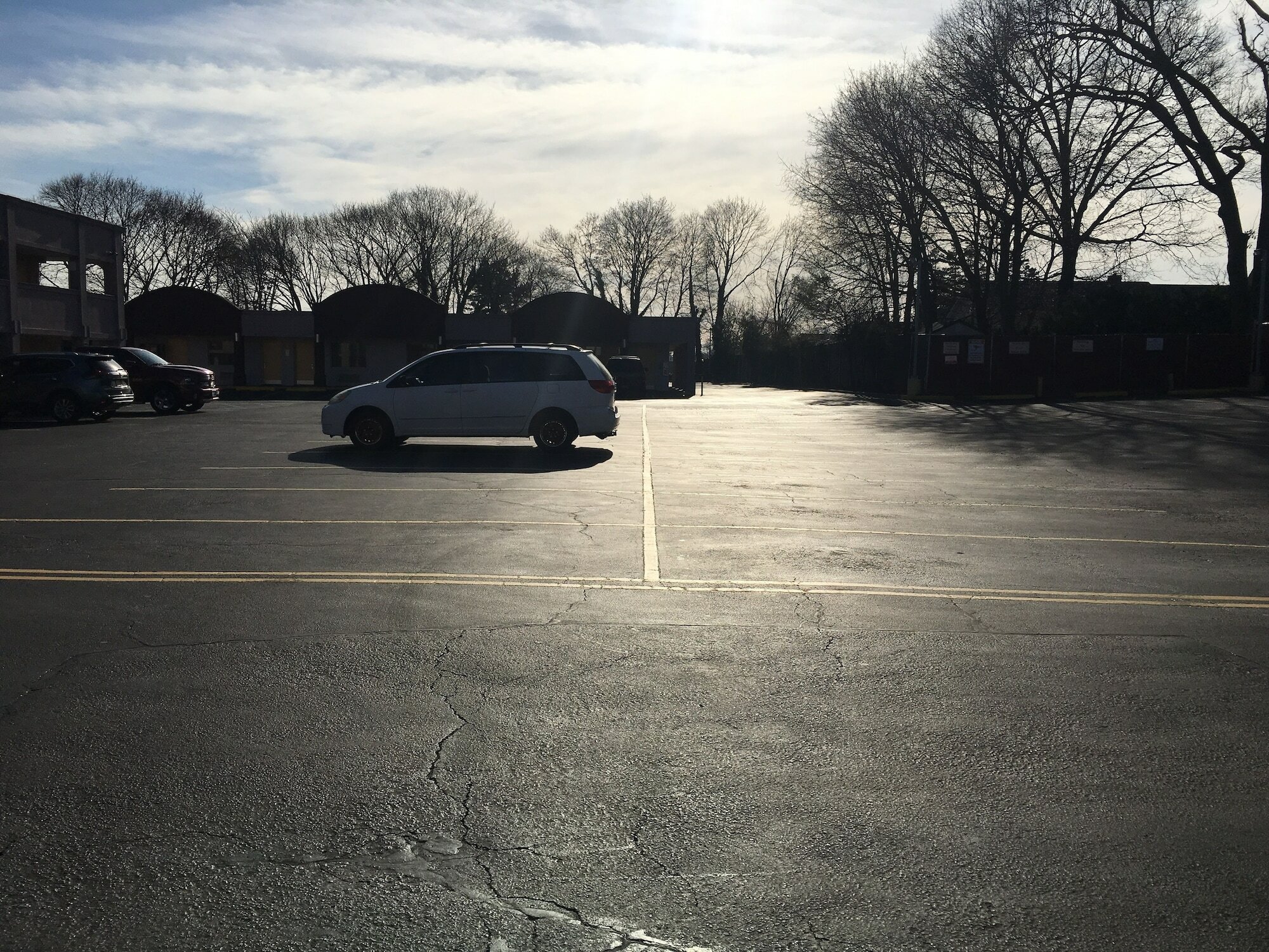 Фото Ramada by Wyndham Rockville Centre