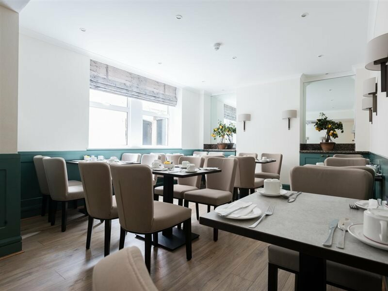 Фото Blandford Hotel