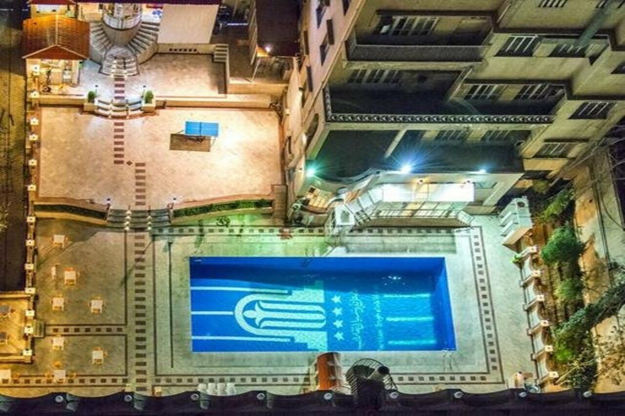 Фото отеля 2