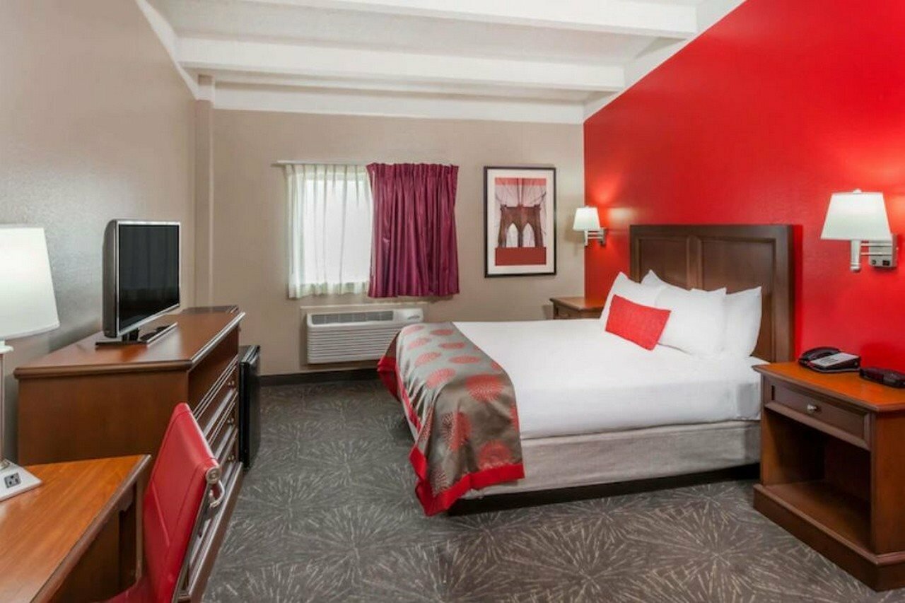 Фото Ramada Hotel & Conference Center by Wyndham Hammond