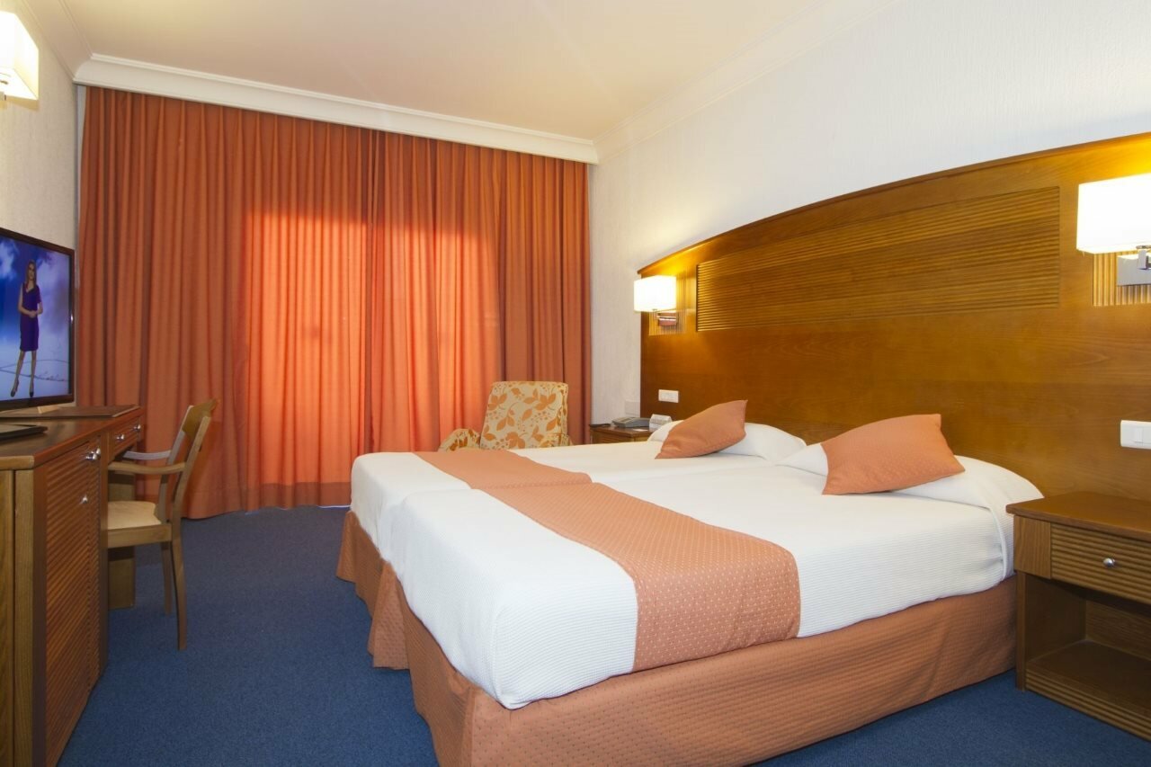 Фото Lancelot Hotel