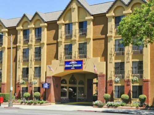 Гостиница Howard Johnson by Wyndham Pasadena в Пасадене