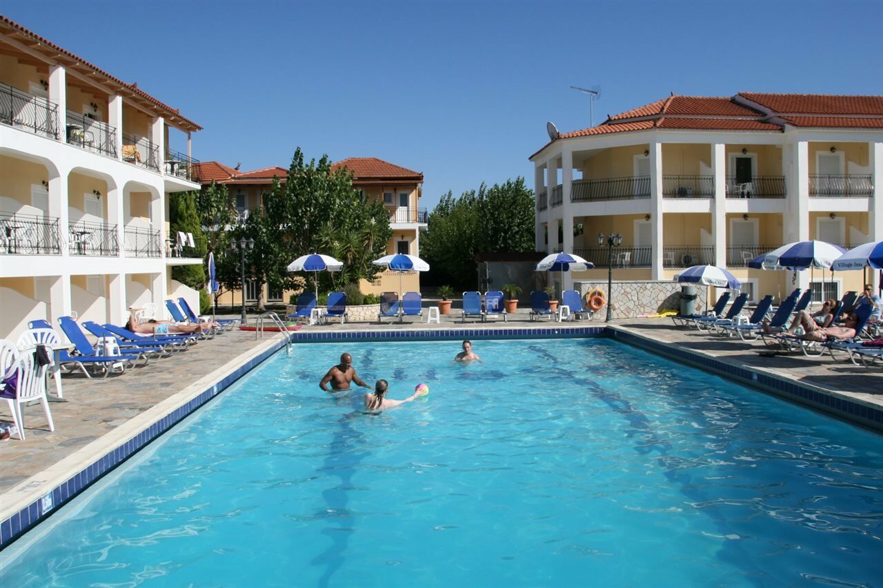 Фото отеля 1