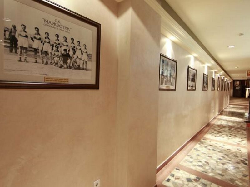 Фото Hotel Majestic